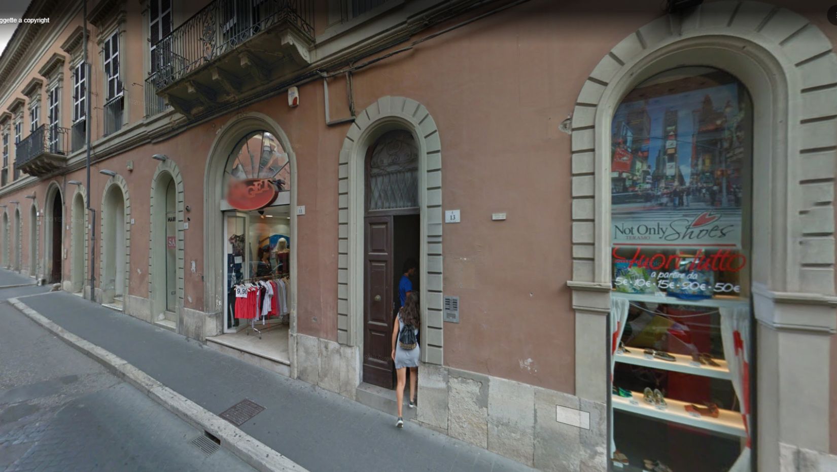 esterno negozio Target a Teramo sul Corso San Giorgio